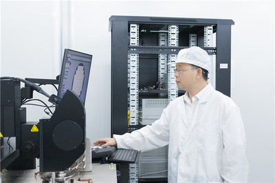 執(zhí)著科技，努力創(chuàng)“芯”——記江蘇省“最美科技工作者”洪根深的電子技術(shù)開發(fā)之路